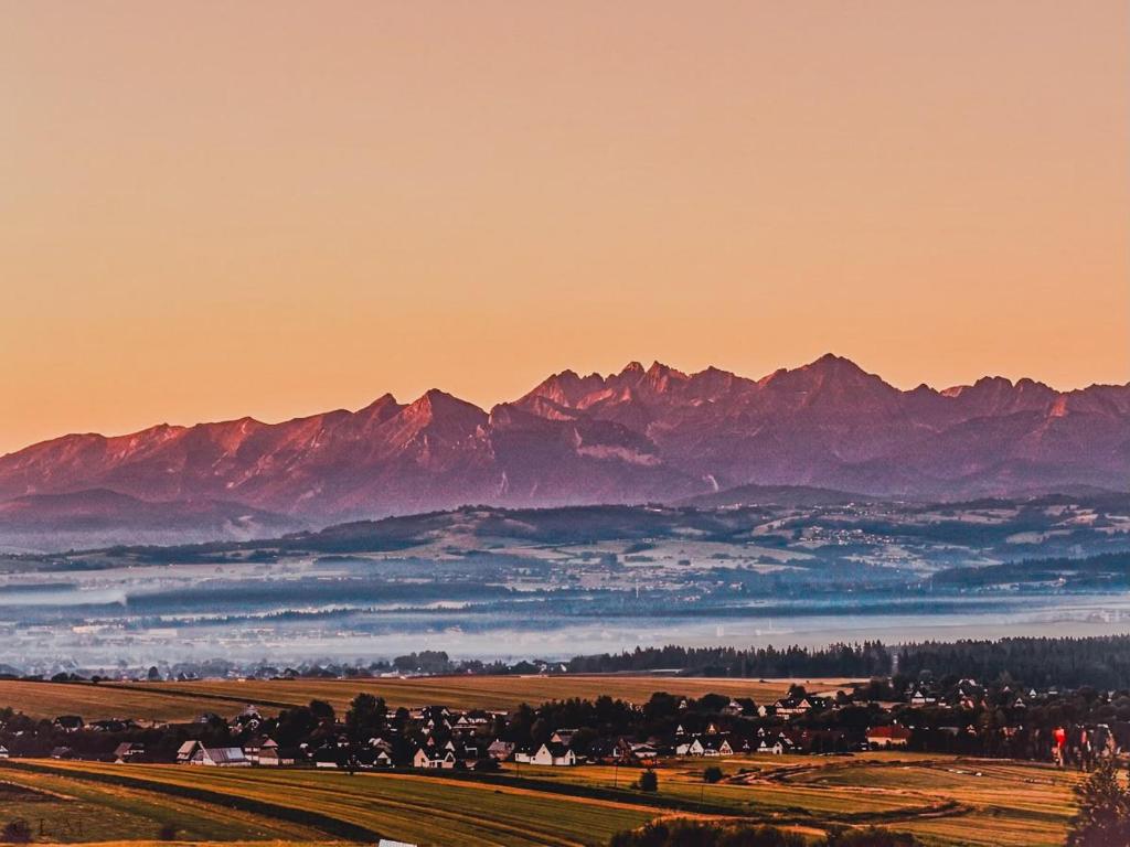 Sielanka Ponad Mgłami domek z balia i widokiem na Tatry, Klikuszowa, Poland – photo 3
